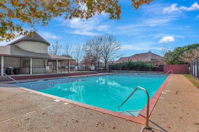 1037 Triple Crown Drive, Fort Worth, TX 76179