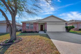 1037 Triple Crown Drive, Fort Worth, TX 76179