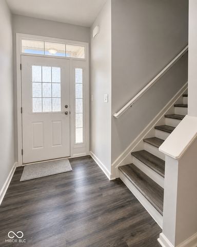 10905 Lemongrass Drive, Zionsville, IN 46077