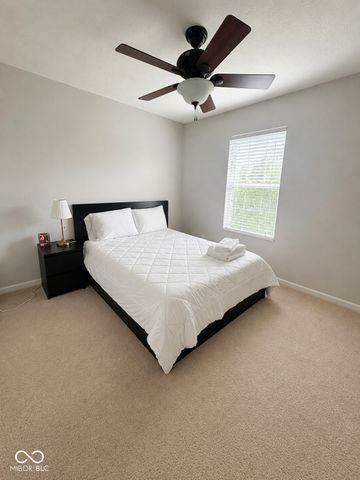 10905 Lemongrass Drive, Zionsville, IN 46077
