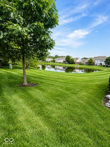 10905 Lemongrass Drive, Zionsville, IN 46077