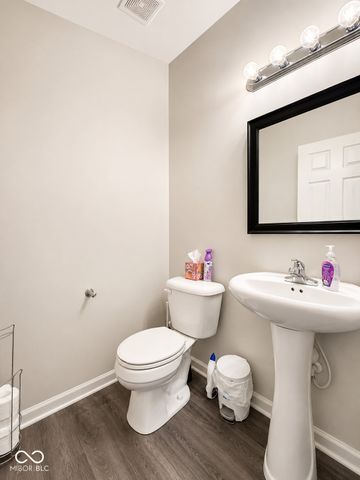10905 Lemongrass Drive, Zionsville, IN 46077