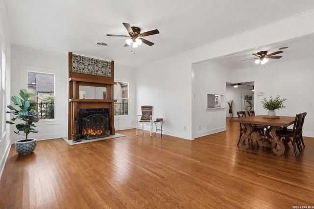 1833 W GRAMERCY PL, San Antonio, TX 78201