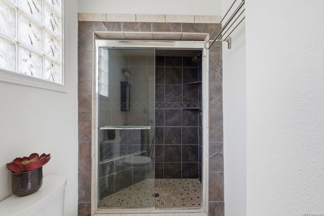 1833 W GRAMERCY PL, San Antonio, TX 78201