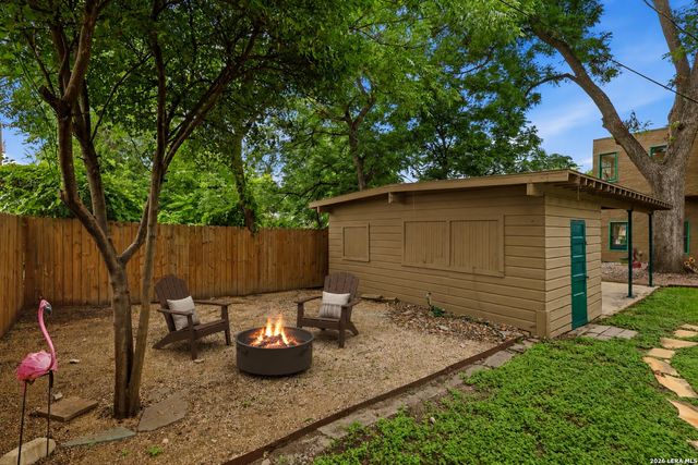 1833 W GRAMERCY PL, San Antonio, TX 78201