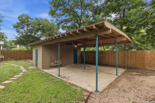 1833 W GRAMERCY PL, San Antonio, TX 78201