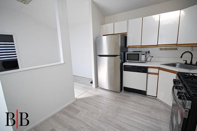 1121 E 73 Street, Brooklyn, NY 11234