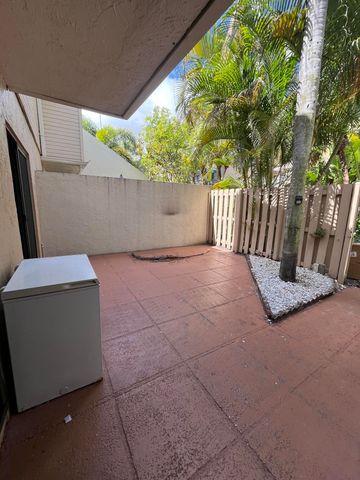 616 Executive Center Drive 104, West Palm Beach, FL 33401