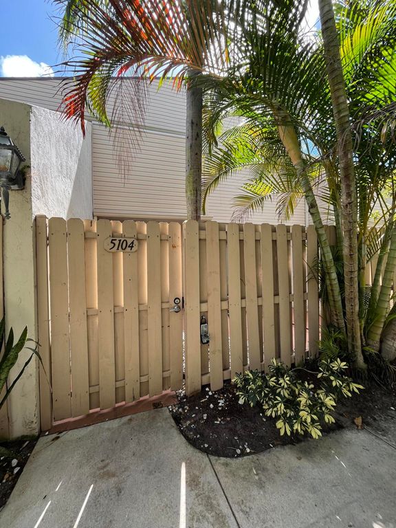 616 Executive Center Drive 104, West Palm Beach, FL 33401