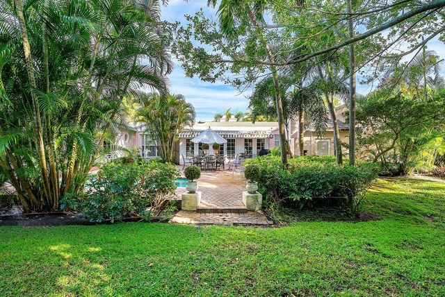 1202 N Swinton Avenue, Delray Beach, FL 33444