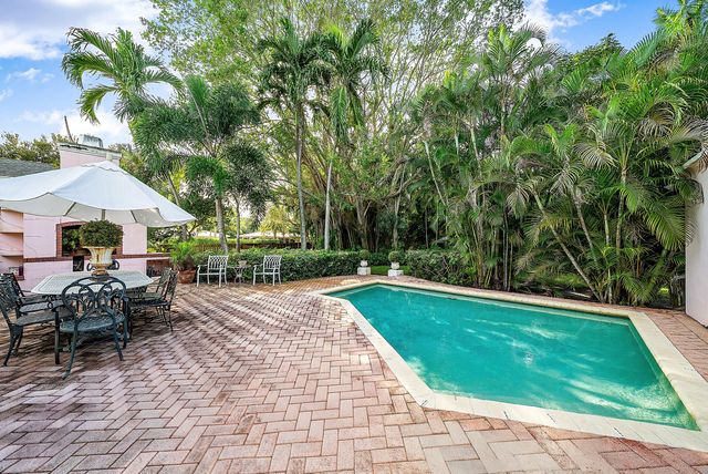 1202 N Swinton Avenue, Delray Beach, FL 33444