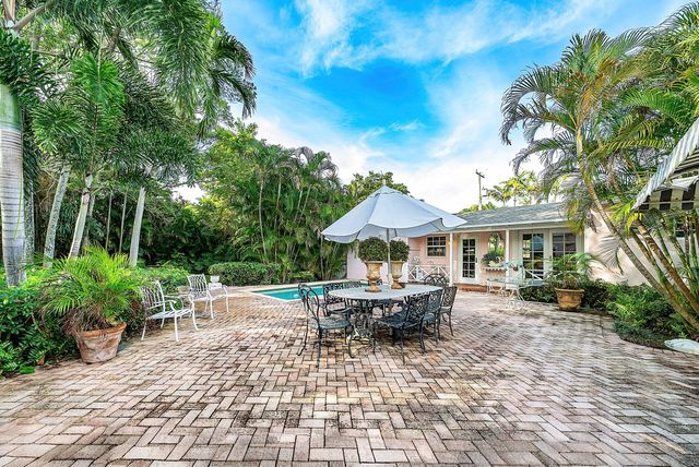 1202 N Swinton Avenue, Delray Beach, FL 33444