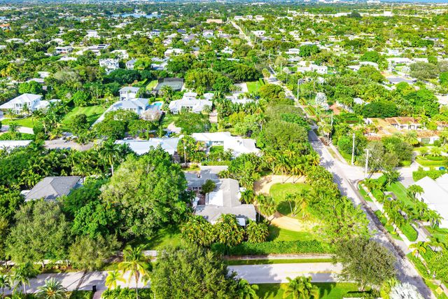 1202 N Swinton Avenue, Delray Beach, FL 33444