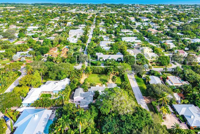 1202 N Swinton Avenue, Delray Beach, FL 33444