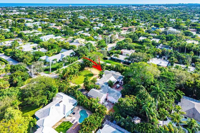 1202 N Swinton Avenue, Delray Beach, FL 33444