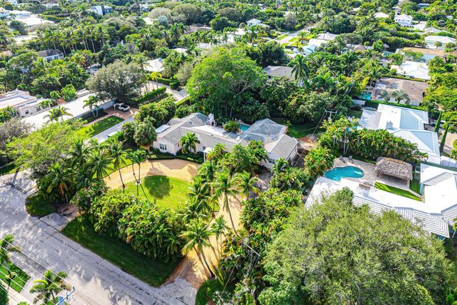 1202 N Swinton Avenue, Delray Beach, FL 33444
