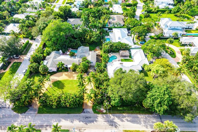 1202 N Swinton Avenue, Delray Beach, FL 33444