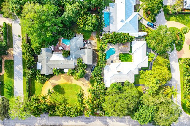 1202 N Swinton Avenue, Delray Beach, FL 33444