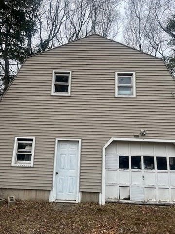 640 Oakhill Ave, Attleboro, MA 02703