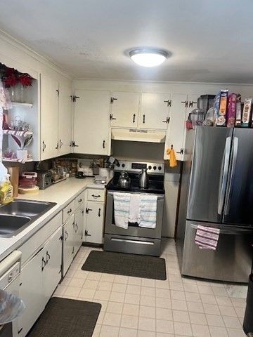 640 Oakhill Ave, Attleboro, MA 02703