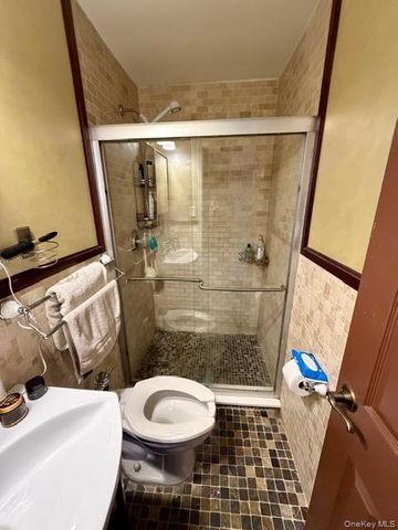 8610 151st Avenue 4C, Howard Beach, NY 11414