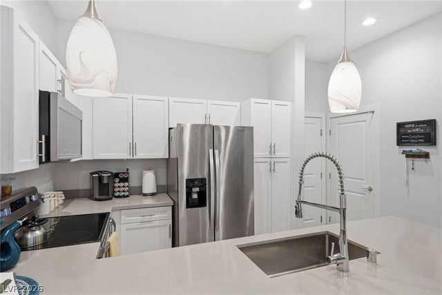 6439 Wide Sky Street, Las Vegas, NV 89166