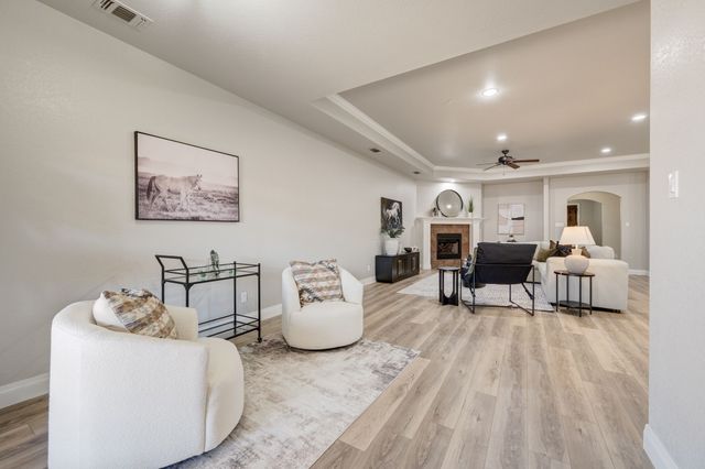 223 Wood Street 501, Grapevine, TX 76051