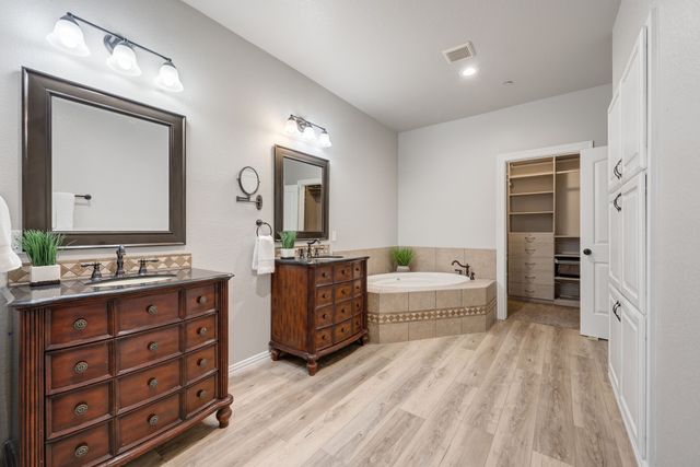 223 Wood Street 501, Grapevine, TX 76051