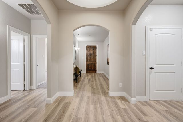 223 Wood Street 501, Grapevine, TX 76051