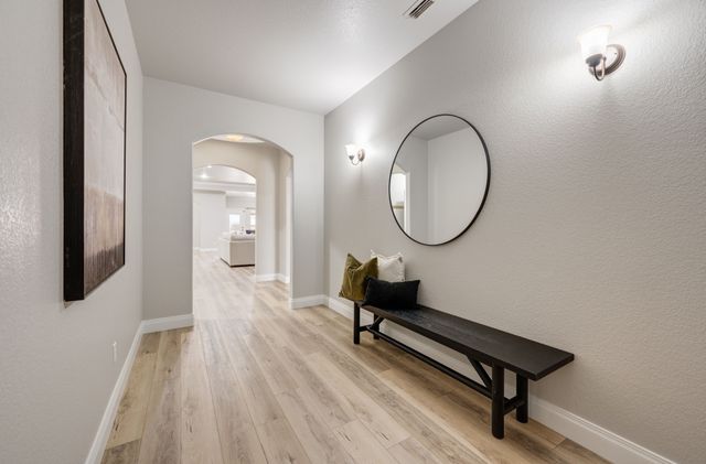 223 Wood Street 501, Grapevine, TX 76051