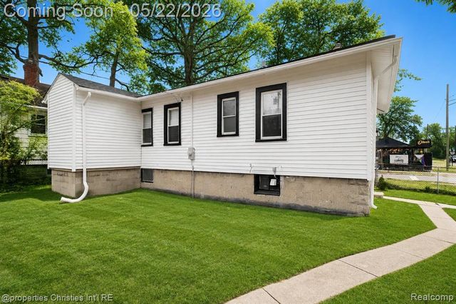 771 W Marshall Street, Ferndale, MI 48220