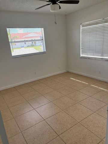 3801 Van Cott Circle, West Palm Beach, FL 33403