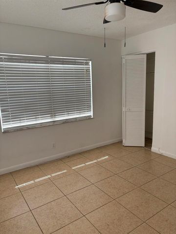 3801 Van Cott Circle, West Palm Beach, FL 33403