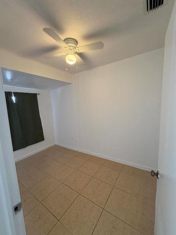 3801 Van Cott Circle, West Palm Beach, FL 33403