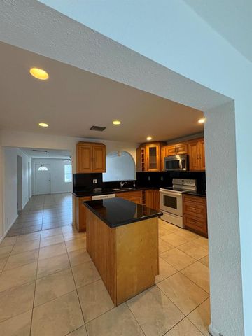 3801 Van Cott Circle, West Palm Beach, FL 33403