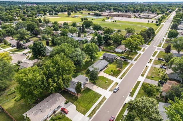 1083 Whitney Drive, Apple Valley, MN 55124