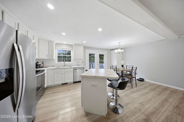 8811 Running Fox Cir, Louisville, KY 40291