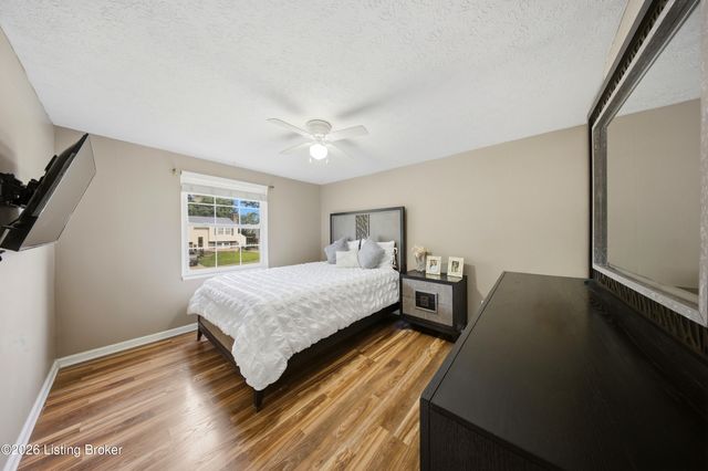 8811 Running Fox Cir, Louisville, KY 40291