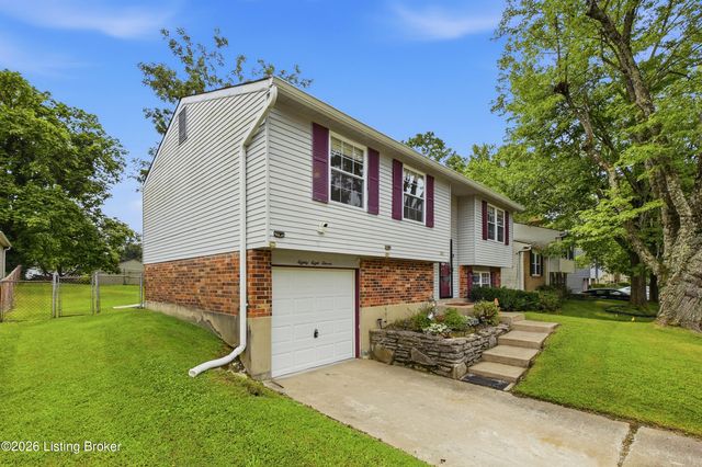 8811 Running Fox Cir, Louisville, KY 40291
