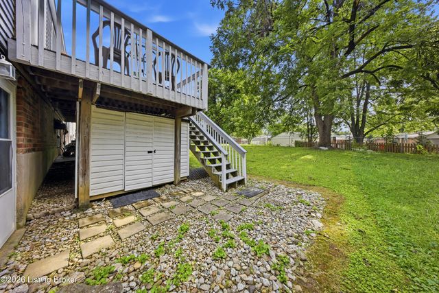 8811 Running Fox Cir, Louisville, KY 40291