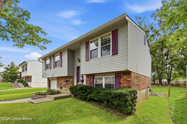 8811 Running Fox Cir, Louisville, KY 40291