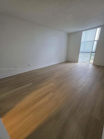 13499 Biscayne Boulevard 811, North Miami, FL 33181