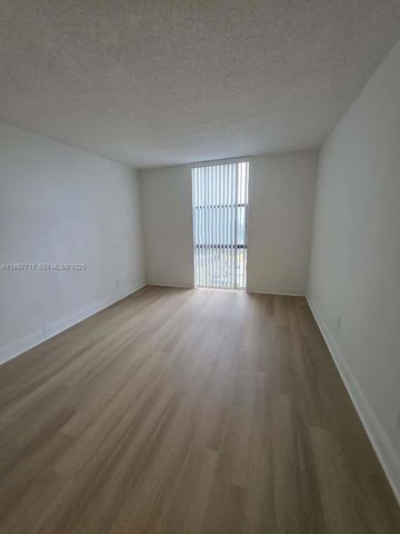 13499 Biscayne Boulevard 811, North Miami, FL 33181