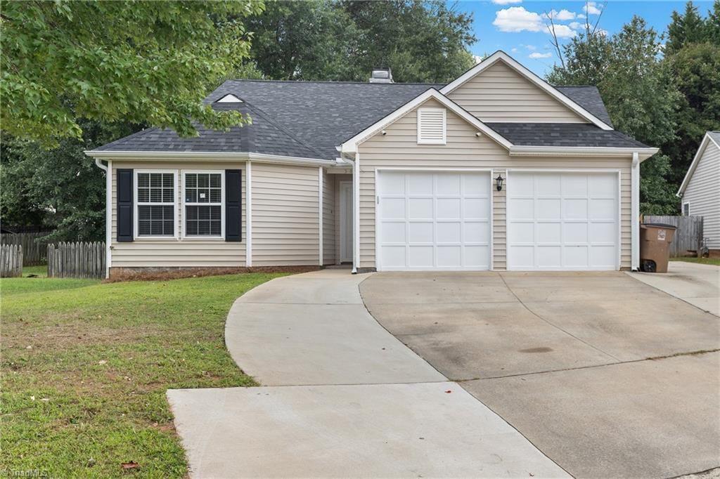 3815 Pineway Drive, Greensboro, NC 27405