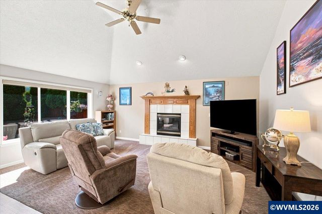 5331 Woodscape Dr SE, Salem, OR 97306