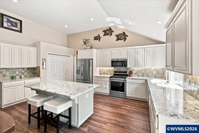 5331 Woodscape Dr SE, Salem, OR 97306
