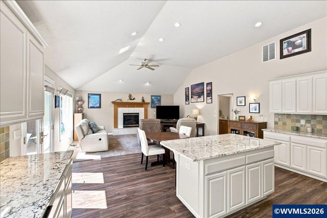 5331 Woodscape Dr SE, Salem, OR 97306