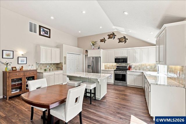 5331 Woodscape Dr SE, Salem, OR 97306