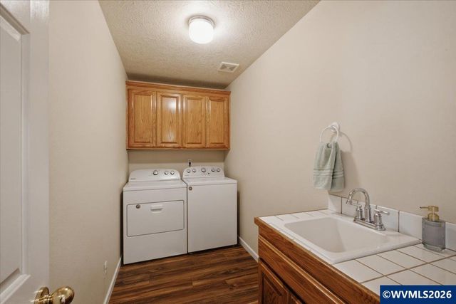 5331 Woodscape Dr SE, Salem, OR 97306