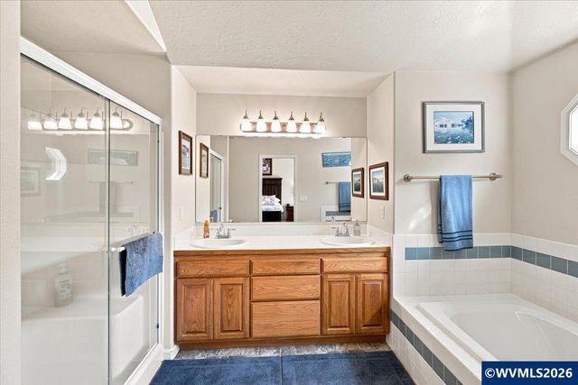 5331 Woodscape Dr SE, Salem, OR 97306